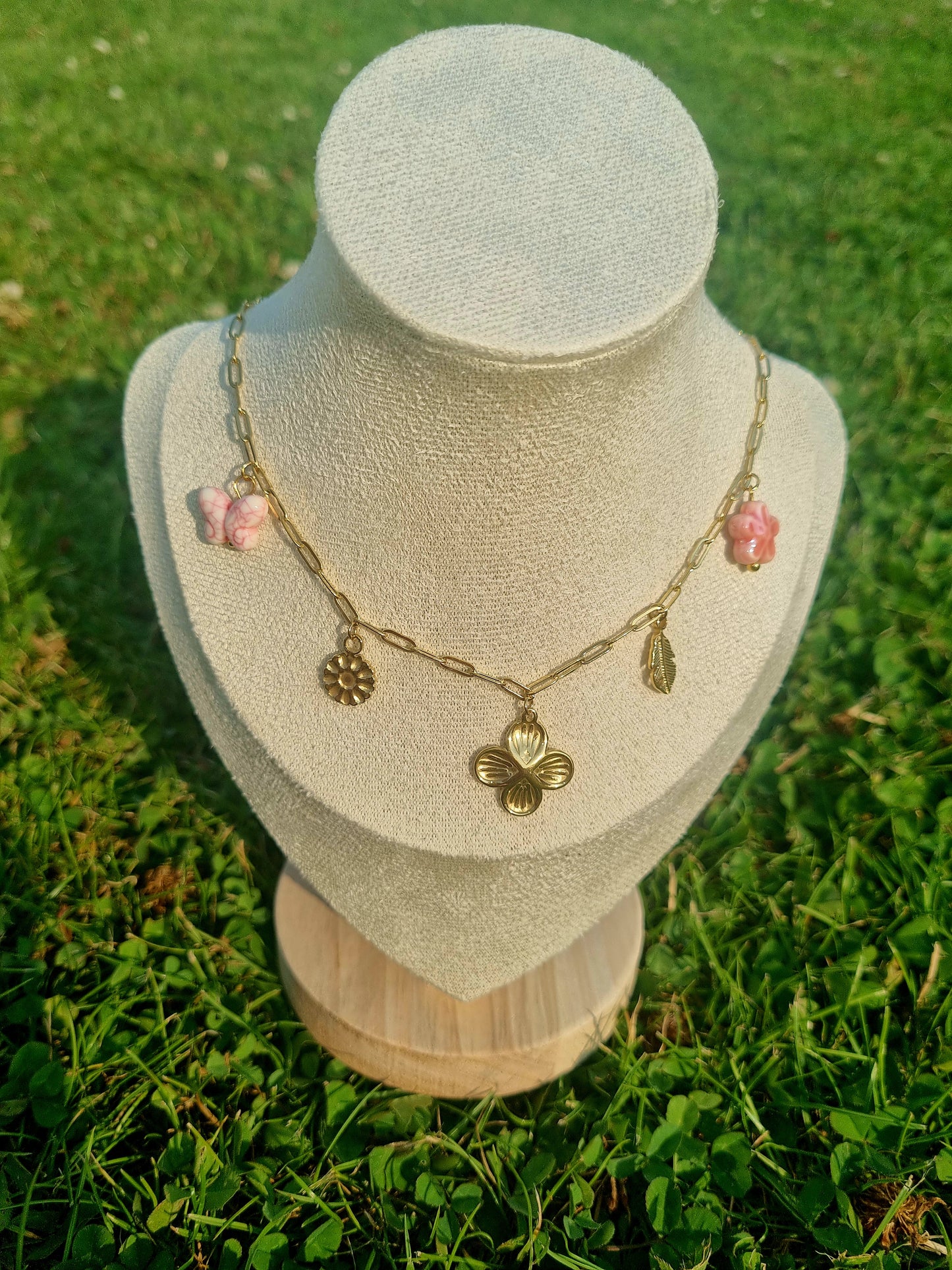 Collier Rosa