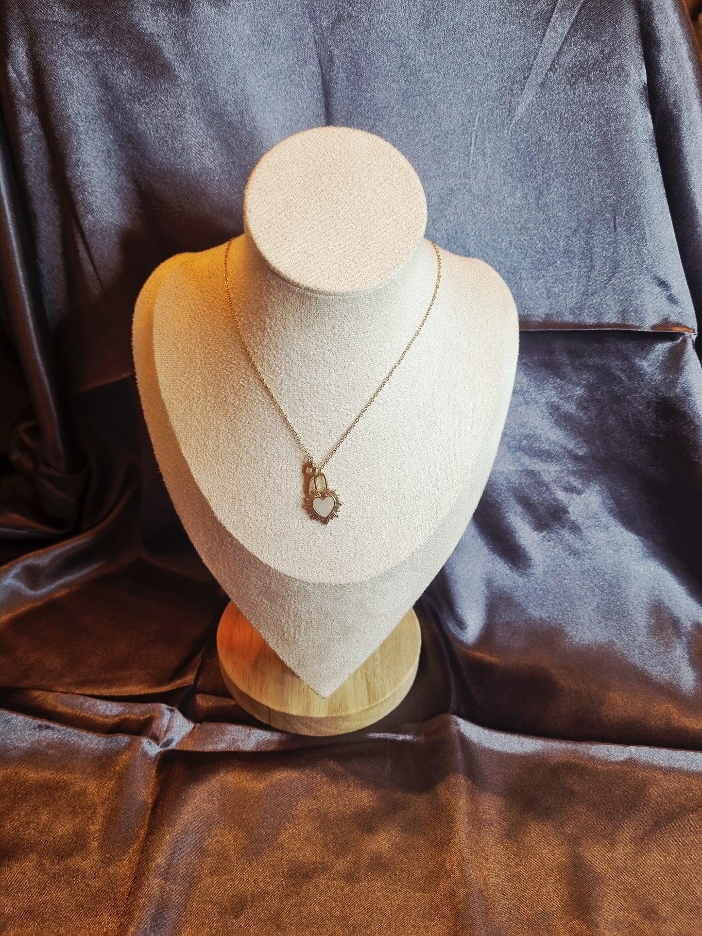 Collier coeur nacre