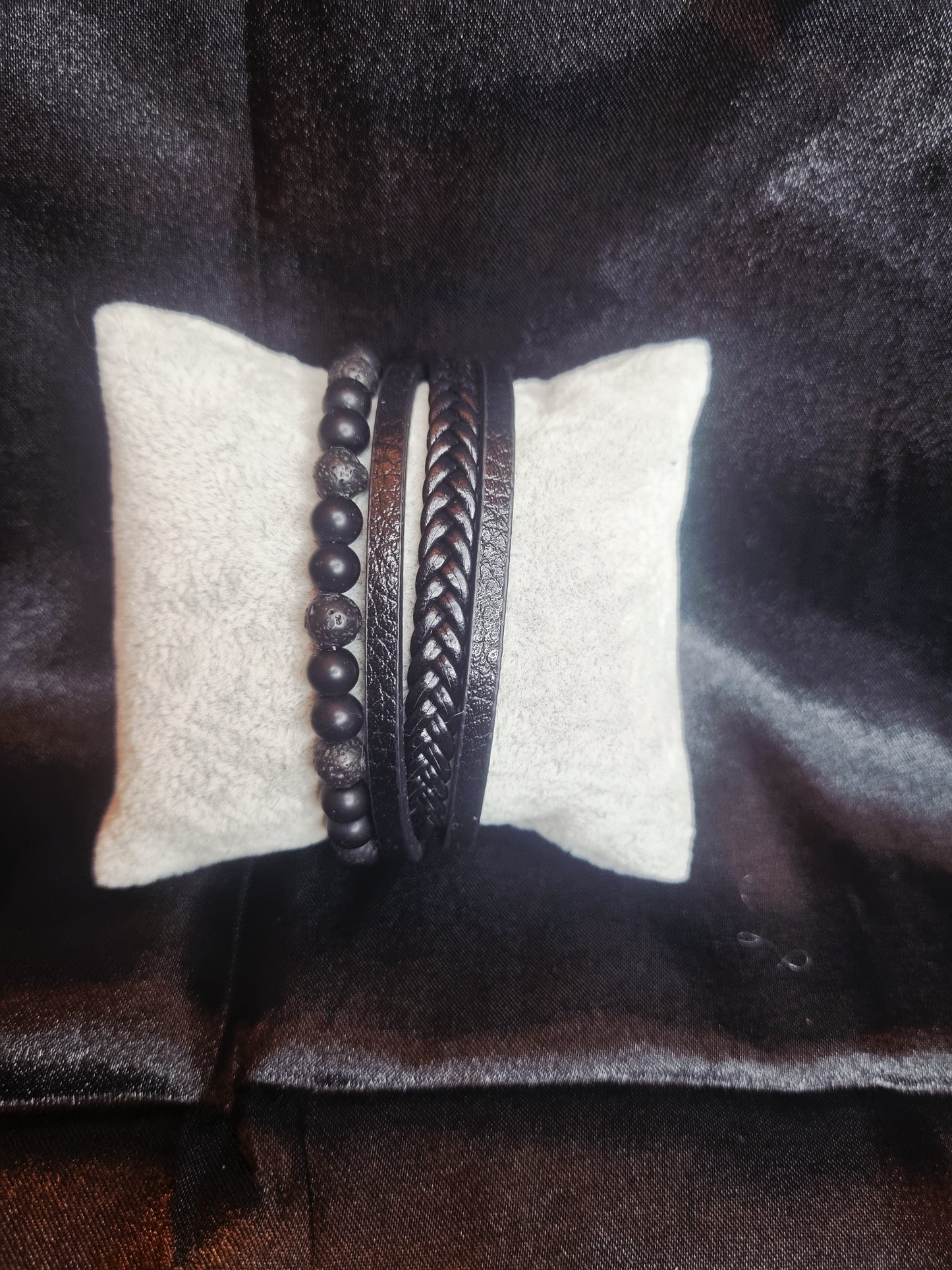 Bracelet cuir et pierre de lave