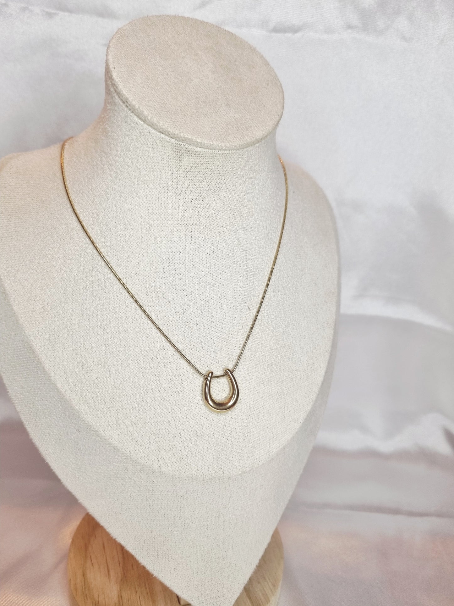 Collier Erika